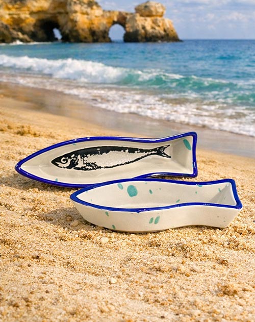 Keramik-Schale Fischform 16 x 4 cm Sardinen-Motiv mit Klecksen, ofenfest (16 cm, Portugal)