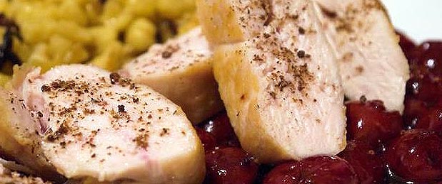 Blanc de Poulet avec Les Cerises de la Guinelle