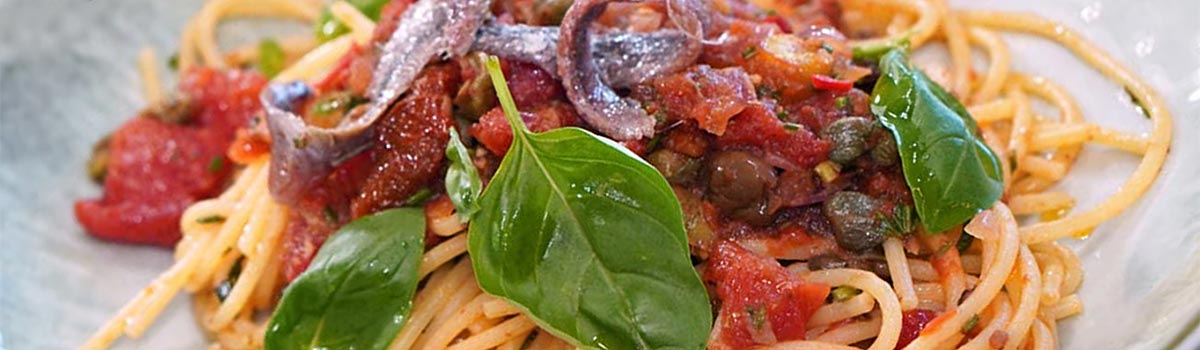 Pasta alla Puttanesca Pasta alla Puttanesca